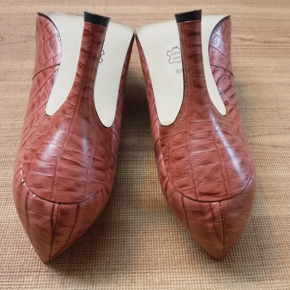 Sam&Libby Croco Embossed Leather Upper Heel Shoes - Picture 6 of 11